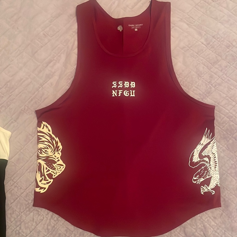 Darc sport Tank Maroon ( dry wolf )
